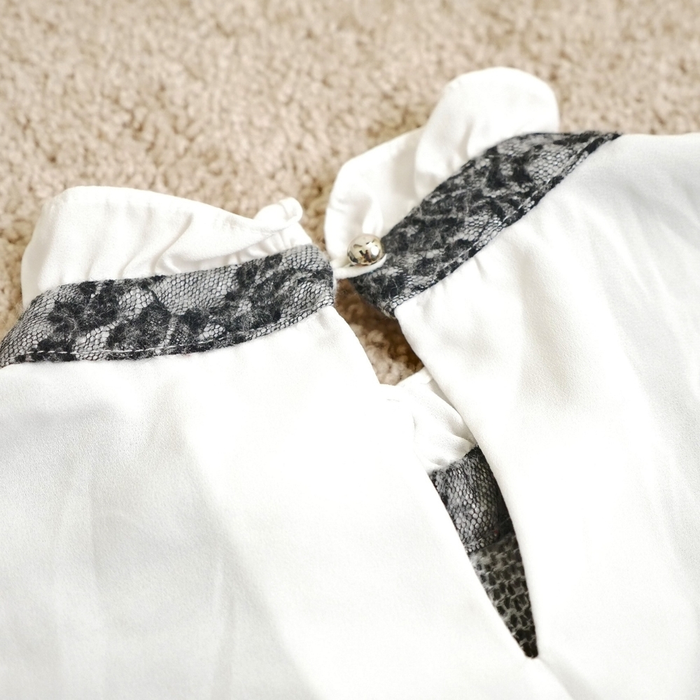 ⭐ 3/$15 ⭐ Cute long sleeve blouse - Picture 7 of 9
